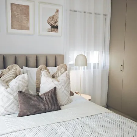 Appartement And Sea 12 *